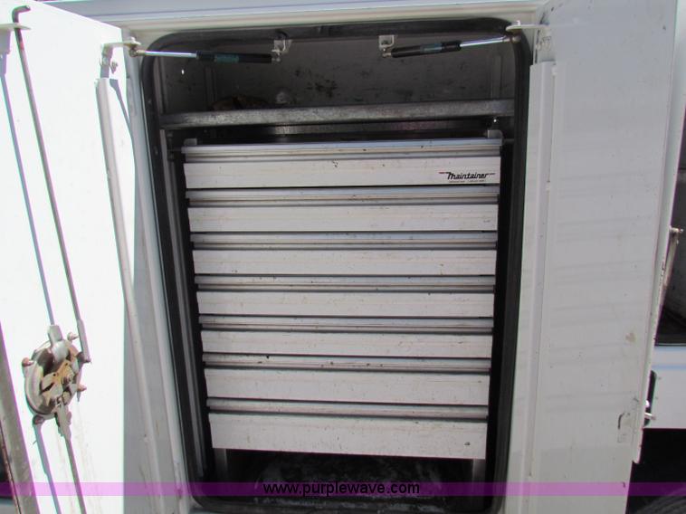 image for item E8491 2009 Ford F550 XLT utility truck