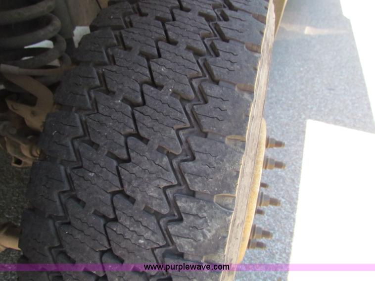 image for item E8491 2009 Ford F550 XLT utility truck