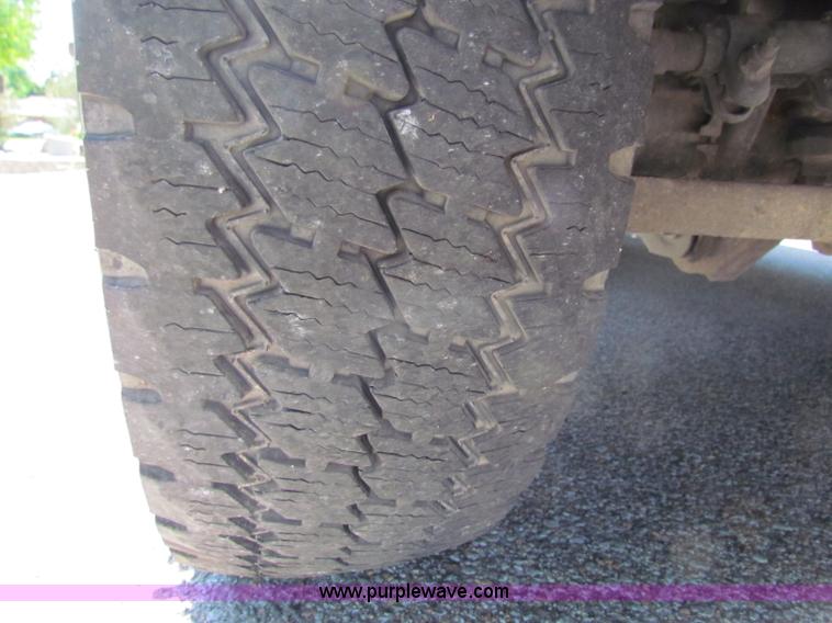 image for item E8491 2009 Ford F550 XLT utility truck