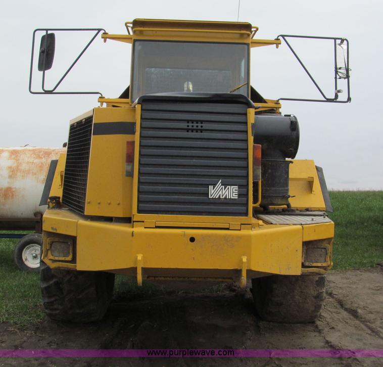 image for item F5012 1995 Volvo A35 haul truck