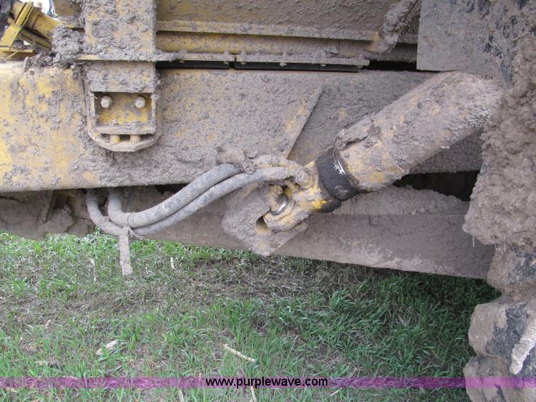 image for item F5012 1995 Volvo A35 haul truck