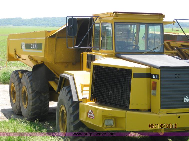 image for item F5012 1995 Volvo A35 haul truck