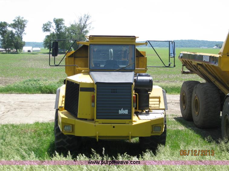image for item F5012 1995 Volvo A35 haul truck