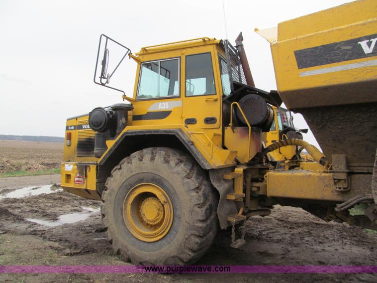 image for item F5013 1995 Volvo A35 haul truck