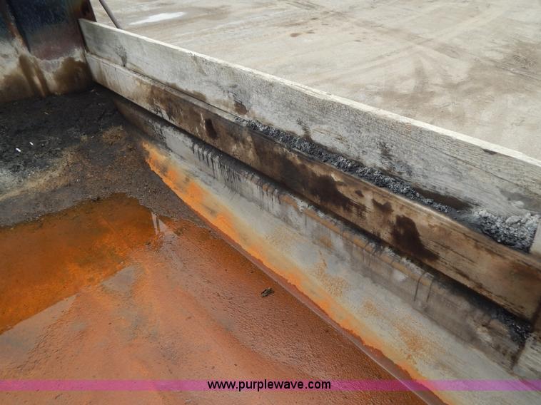 image for item F5040 1989 Ford F800 dump truck