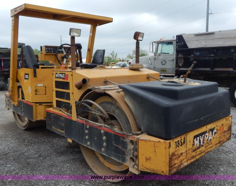 image for item F5041 Hypac C776C articulated vibratory roller