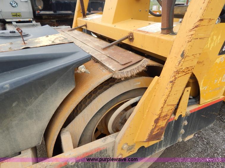 image for item F5041 Hypac C776C articulated vibratory roller