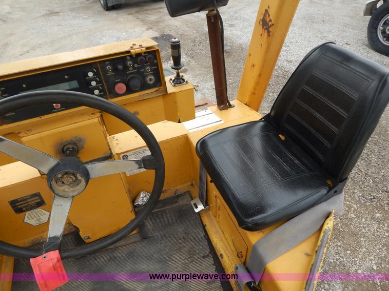 image for item F5041 Hypac C776C articulated vibratory roller