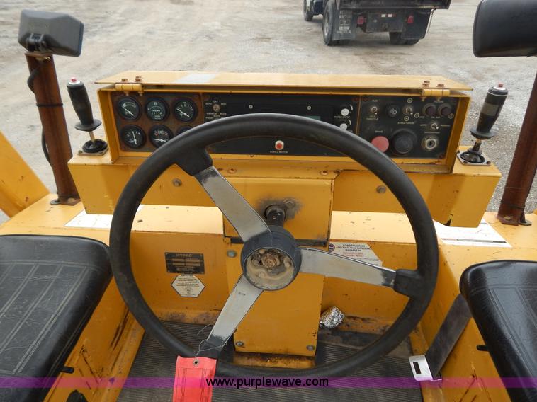 image for item F5041 Hypac C776C articulated vibratory roller