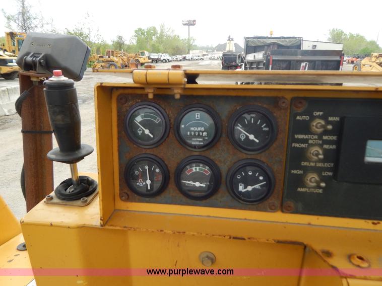 image for item F5041 Hypac C776C articulated vibratory roller