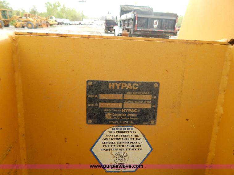 image for item F5041 Hypac C776C articulated vibratory roller