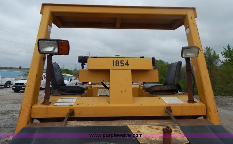 image for item F5041 Hypac C776C articulated vibratory roller