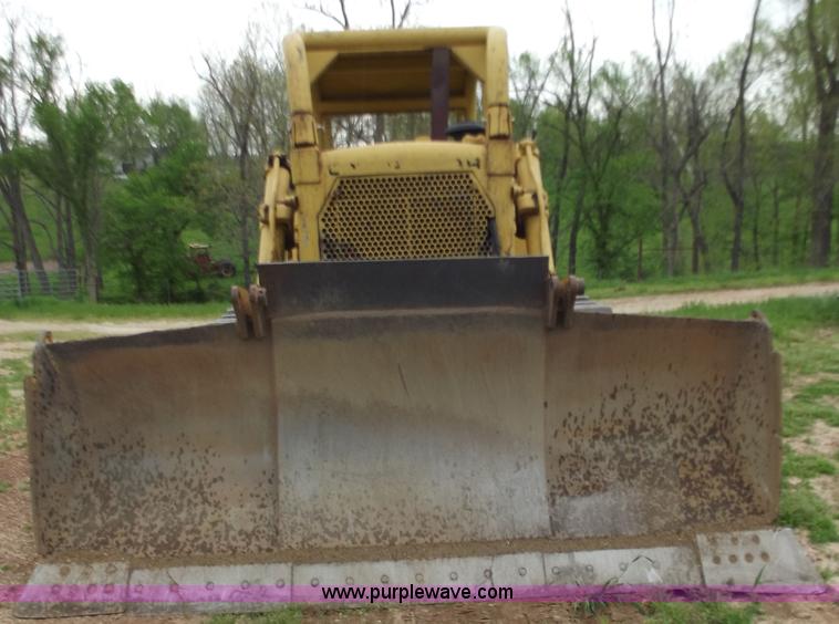 image for item F5050 1968 Caterpillar D7E dozer