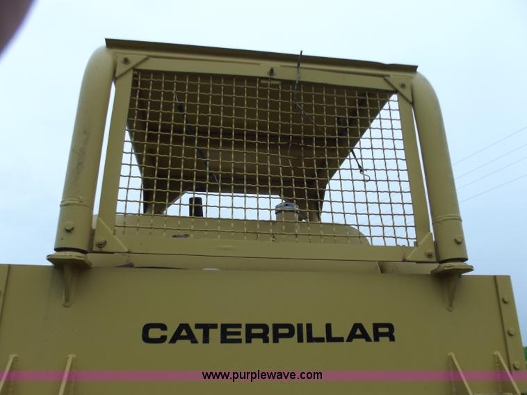 image for item F5050 1968 Caterpillar D7E dozer