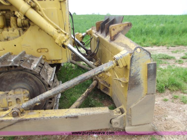 image for item F5050 1968 Caterpillar D7E dozer