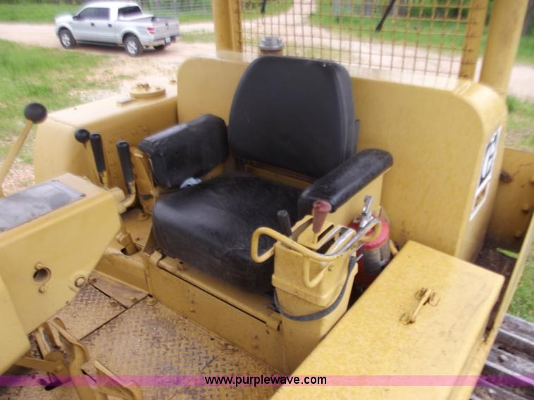 image for item F5050 1968 Caterpillar D7E dozer