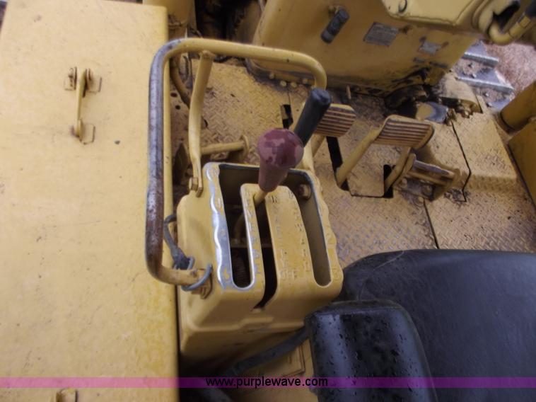 image for item F5050 1968 Caterpillar D7E dozer