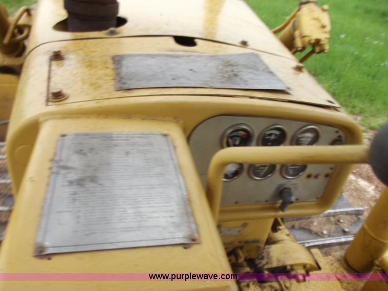 image for item F5050 1968 Caterpillar D7E dozer
