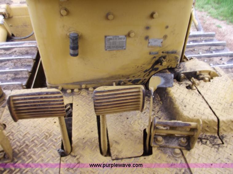 image for item F5050 1968 Caterpillar D7E dozer