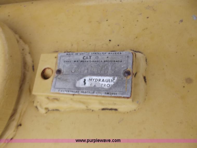 image for item F5050 1968 Caterpillar D7E dozer