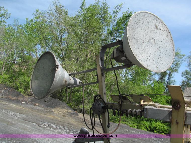 image for item F5054 1997 Ingersoll Rand L6-4MH light tower