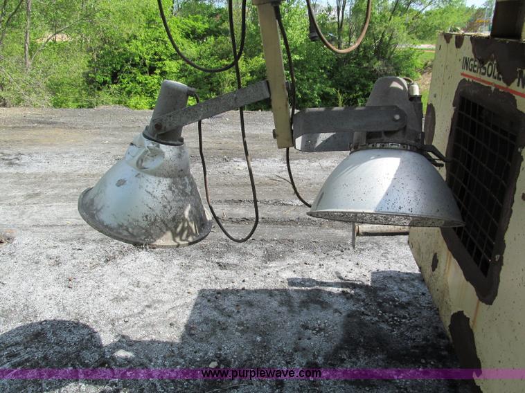 image for item F5054 1997 Ingersoll Rand L6-4MH light tower