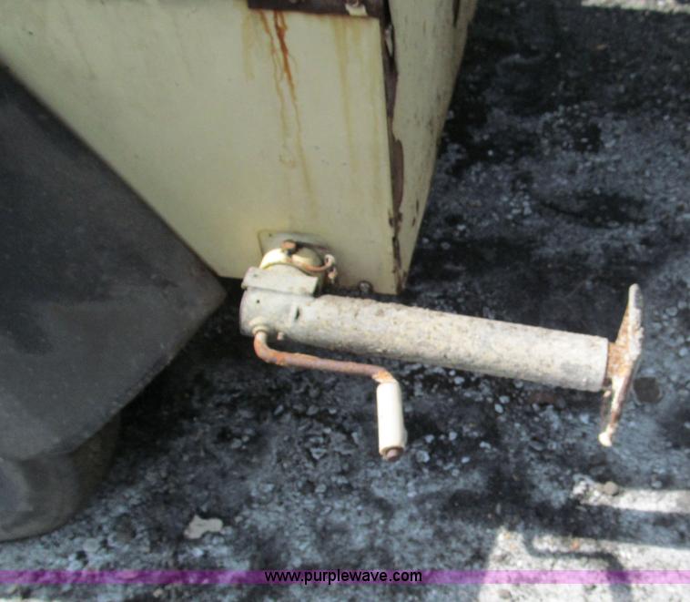 image for item F5054 1997 Ingersoll Rand L6-4MH light tower