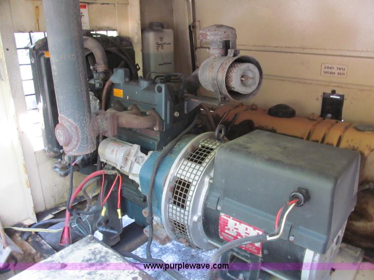 image for item F5054 1997 Ingersoll Rand L6-4MH light tower