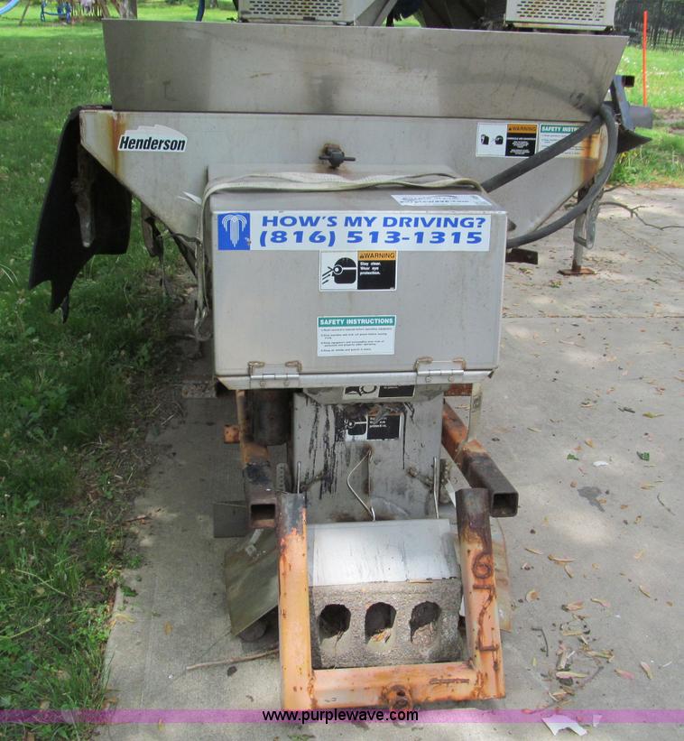 image for item F5059 Henderson stainless steel salt/sand spreader