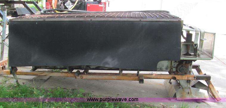 image for item F5059 Henderson stainless steel salt/sand spreader