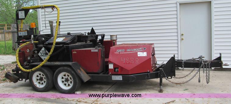 image for item F5061 2002 Cimline Magma 230 crack filler trailer