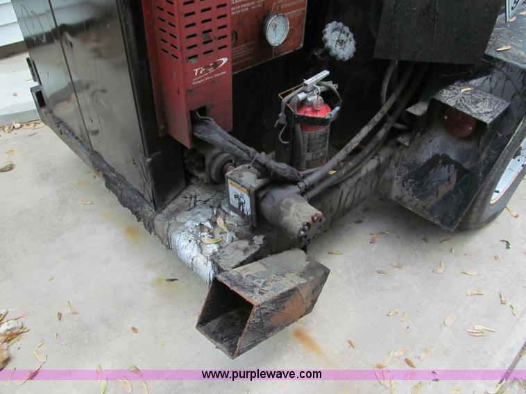 image for item F5061 2002 Cimline Magma 230 crack filler trailer