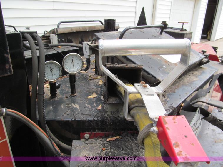 image for item F5061 2002 Cimline Magma 230 crack filler trailer