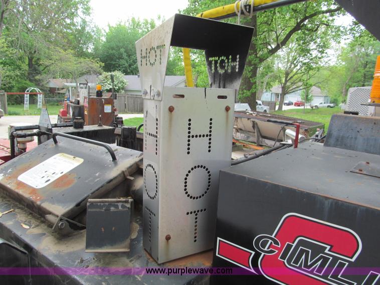 image for item F5061 2002 Cimline Magma 230 crack filler trailer