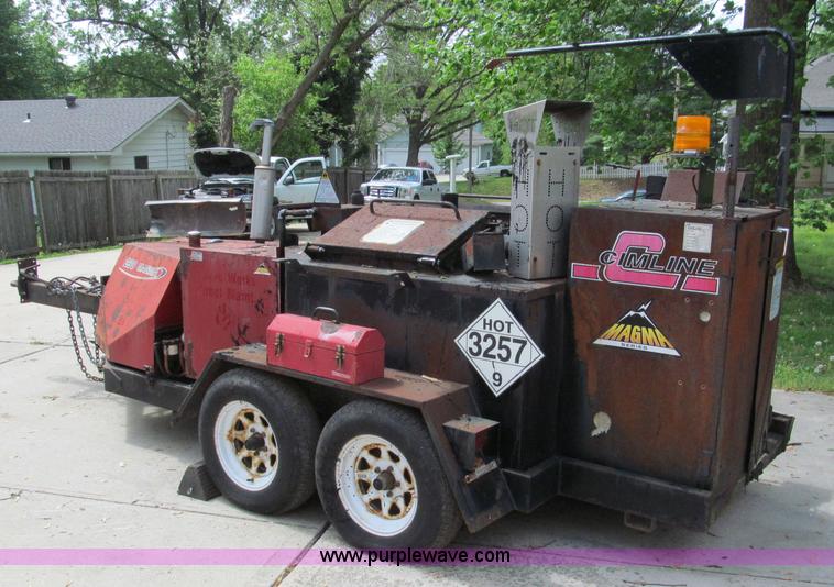 image for item F5062 2002 Cimline Magma 230 crack filler trailer