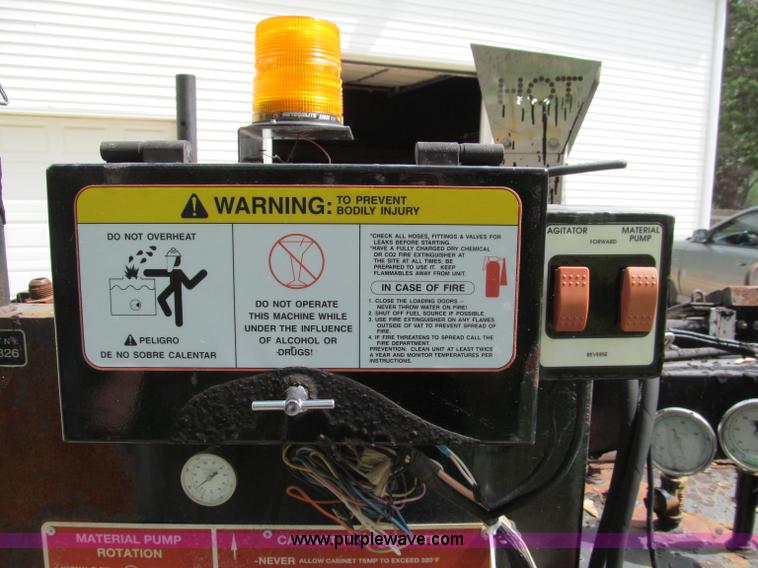 image for item F5062 2002 Cimline Magma 230 crack filler trailer