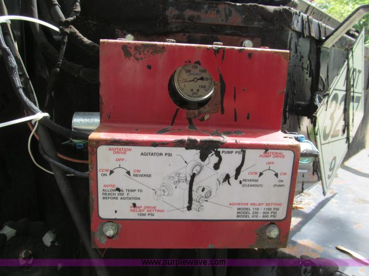 image for item F5062 2002 Cimline Magma 230 crack filler trailer