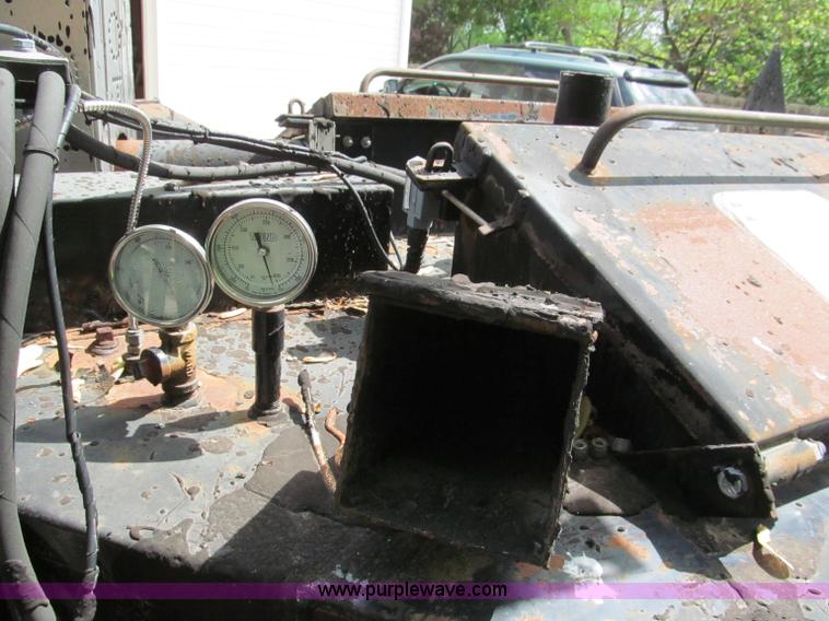 image for item F5062 2002 Cimline Magma 230 crack filler trailer