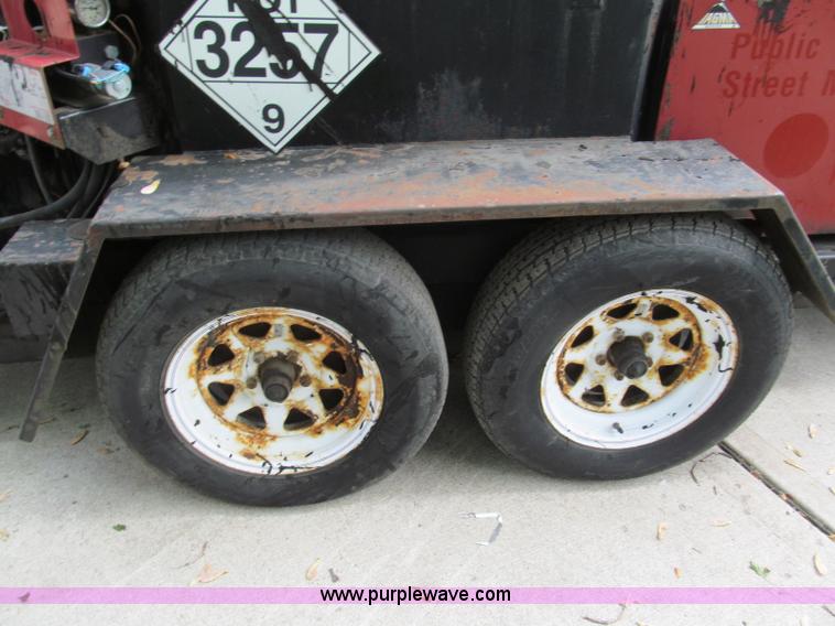 image for item F5062 2002 Cimline Magma 230 crack filler trailer