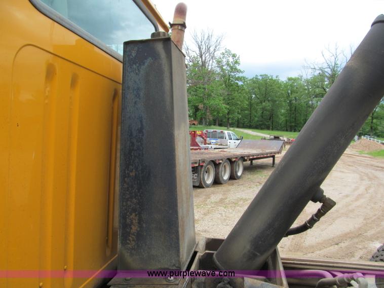 image for item F5067 1995 International 4900 dump truck