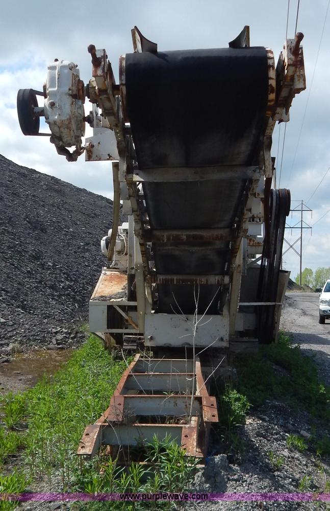 image for item G3197 Cedarapids portable roller bearing jaw rock crusher