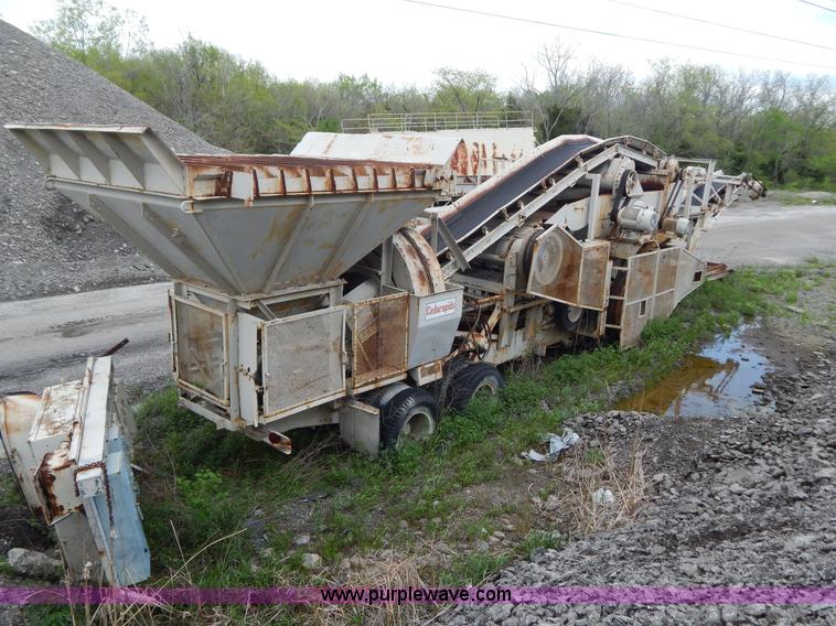 image for item G3197 Cedarapids portable roller bearing jaw rock crusher