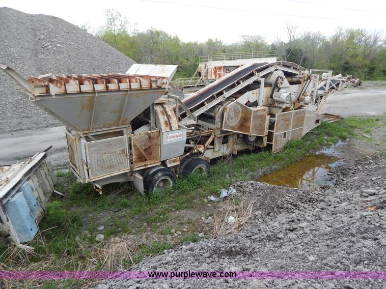 image for item G3197 Cedarapids portable roller bearing jaw rock crusher