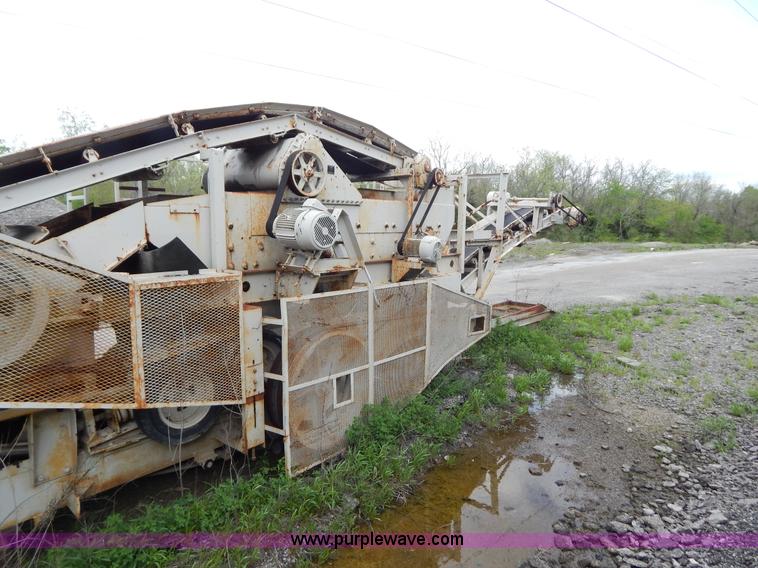 image for item G3197 Cedarapids portable roller bearing jaw rock crusher