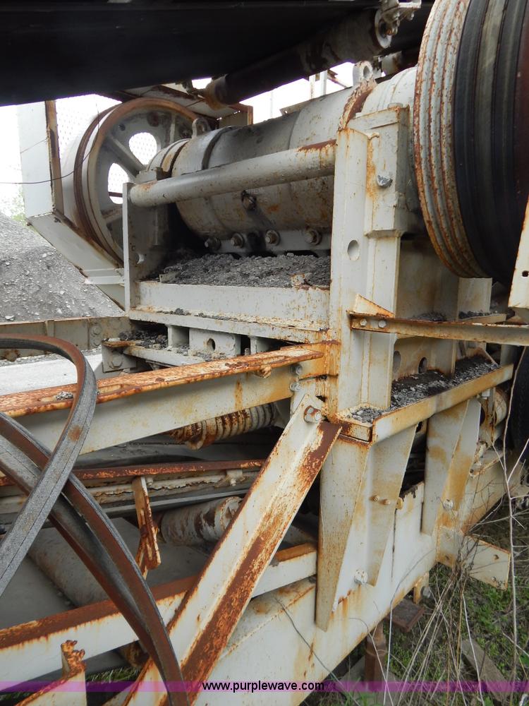 image for item G3197 Cedarapids portable roller bearing jaw rock crusher