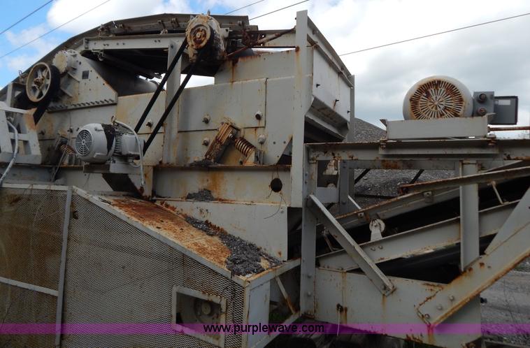 image for item G3197 Cedarapids portable roller bearing jaw rock crusher