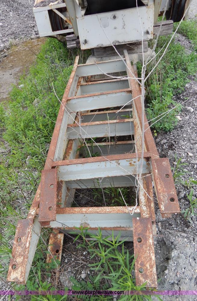 image for item G3197 Cedarapids portable roller bearing jaw rock crusher