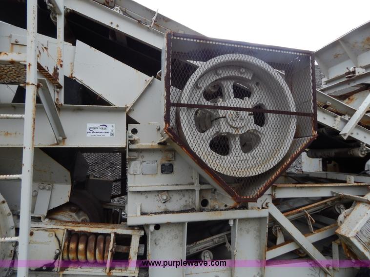 image for item G3197 Cedarapids portable roller bearing jaw rock crusher