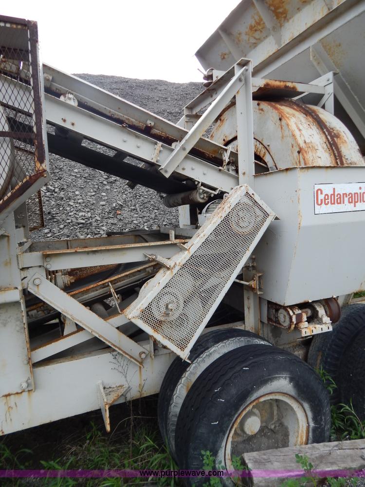 image for item G3197 Cedarapids portable roller bearing jaw rock crusher