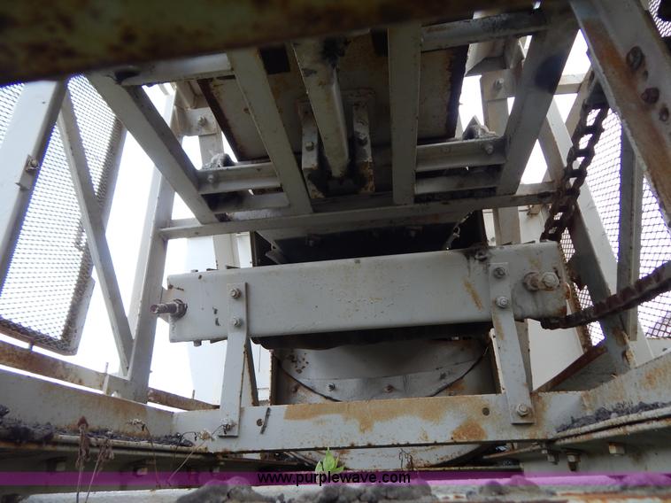 image for item G3197 Cedarapids portable roller bearing jaw rock crusher